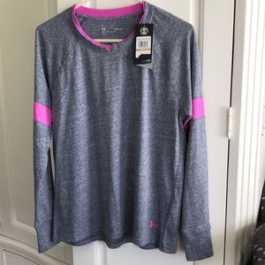 Under Armour top